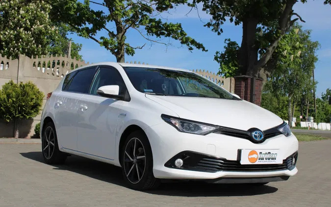 toyota kujawsko-pomorskie Toyota Auris cena 57900 przebieg: 151797, rok produkcji 2015 z Bolków